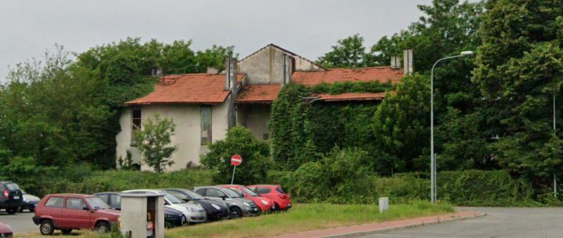 Vista del fronte principale da piazza Guglielmo Marconi, 2019 