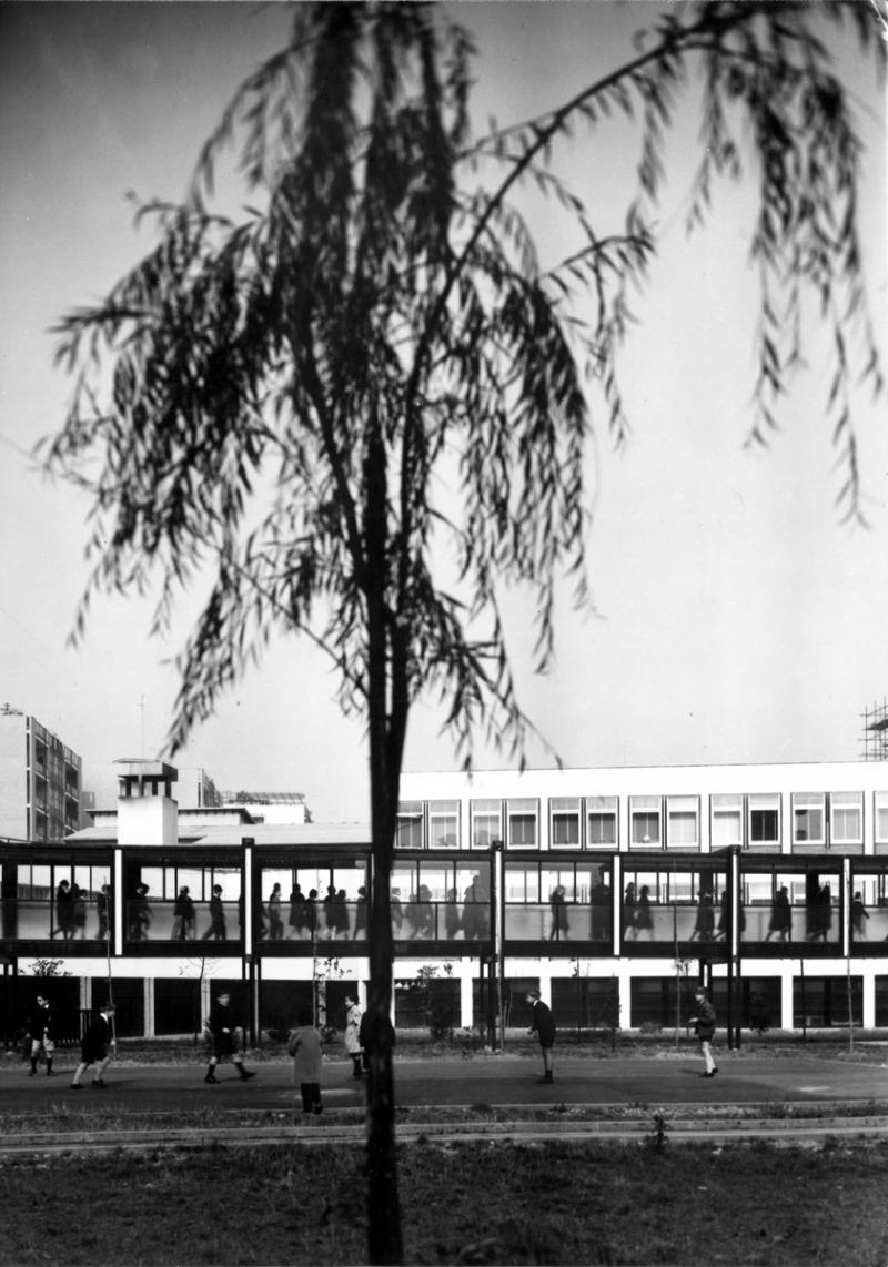 Particolare del collegamento. Stampa fotografica b/n