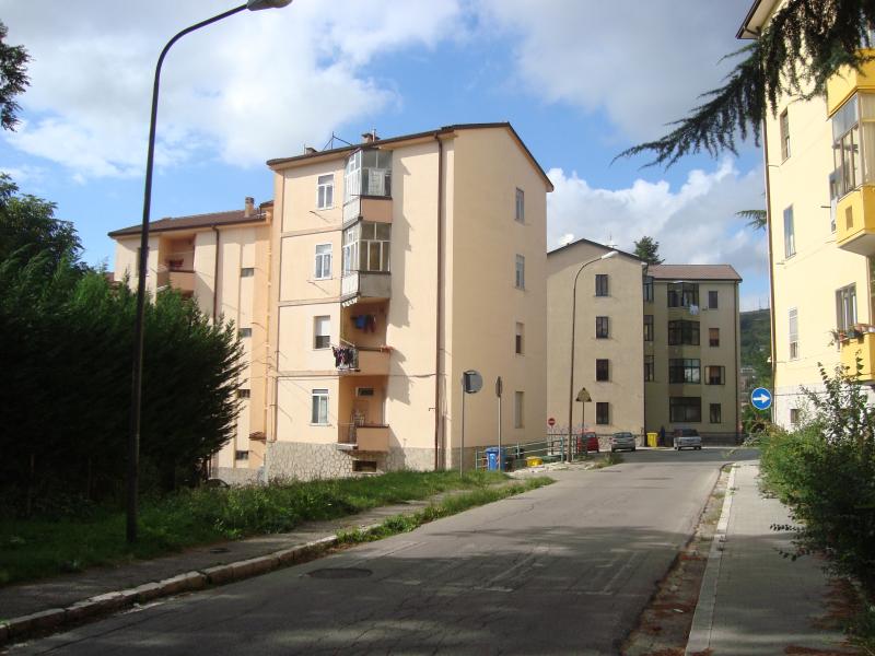 Vista edifici su Via Lombardia