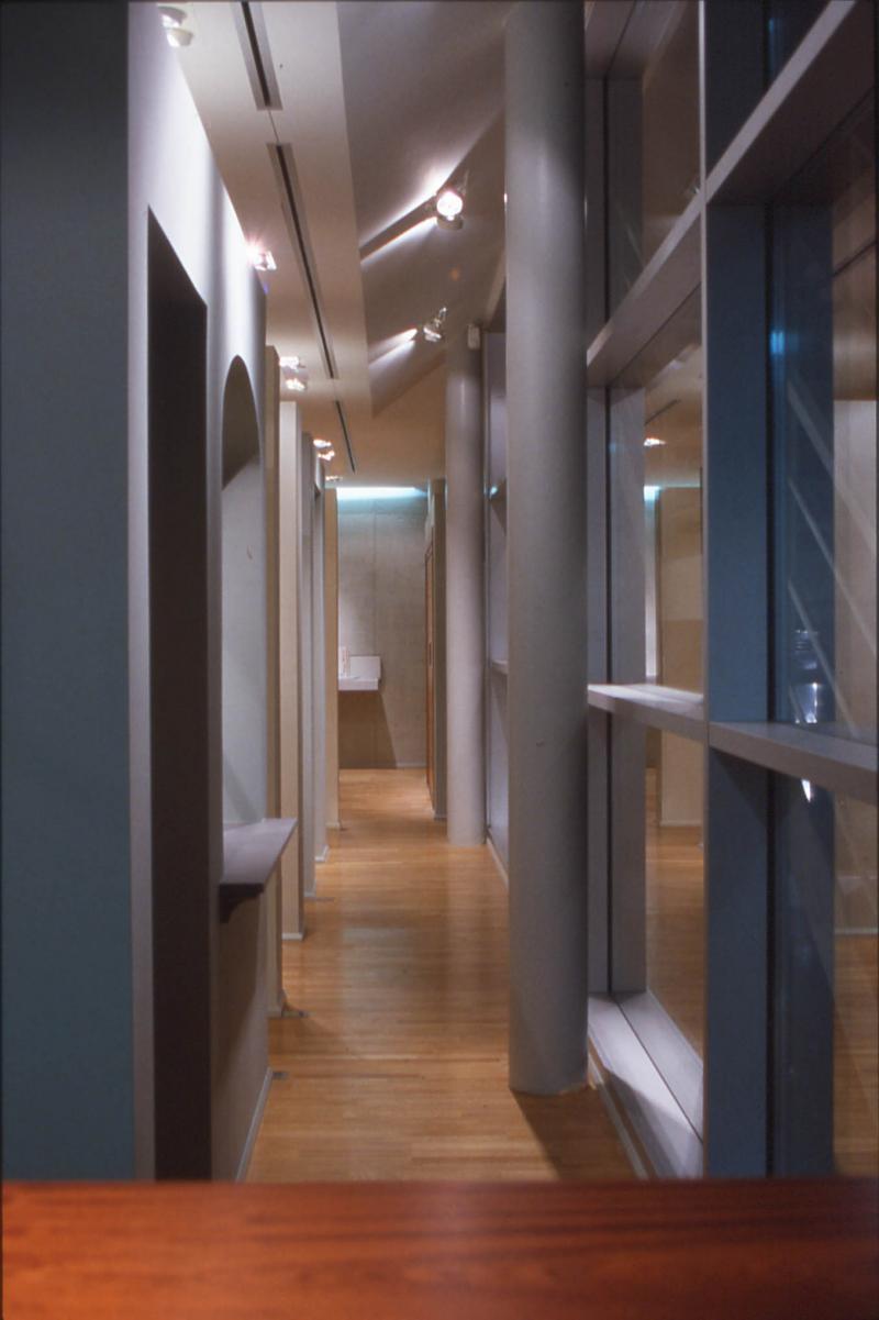Centro Infissi. Corpo centrale