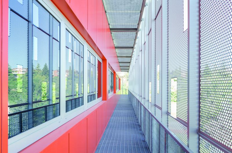 Particolare involucro frangisole 