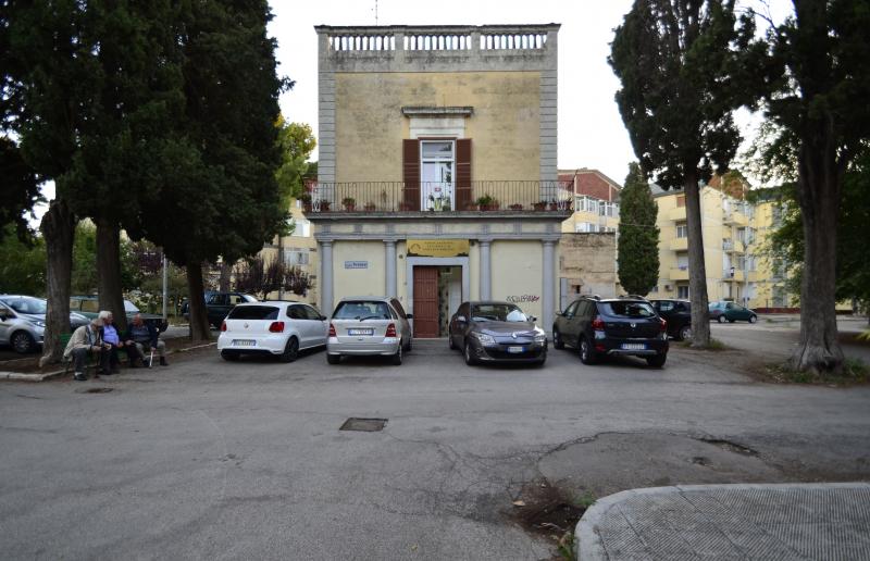 Fronte principale su Piazza Firenze