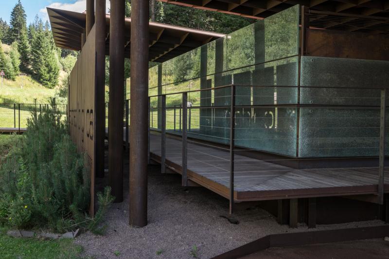 dettaglio della passerella