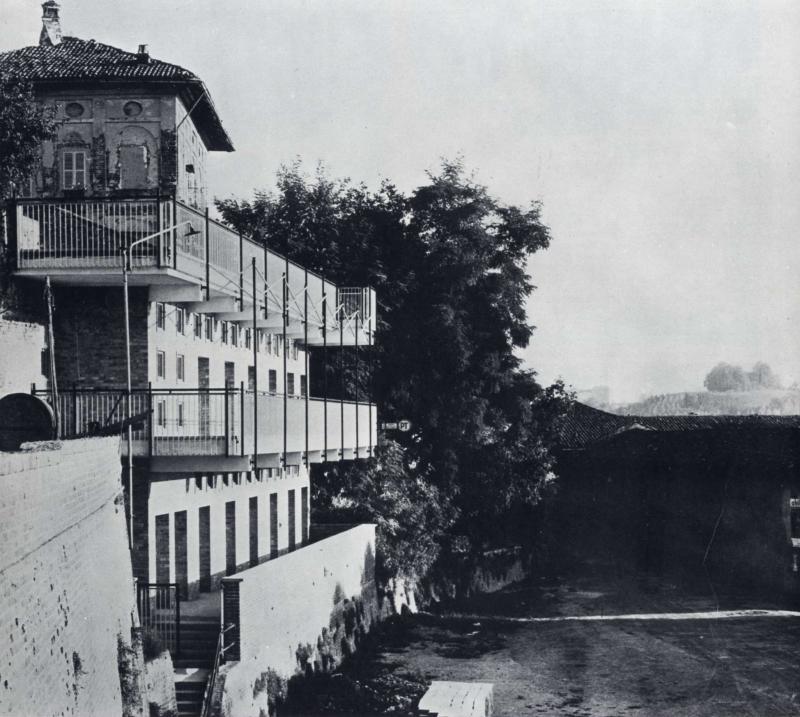 Vista di scorcio del fronte, anni Settanta 