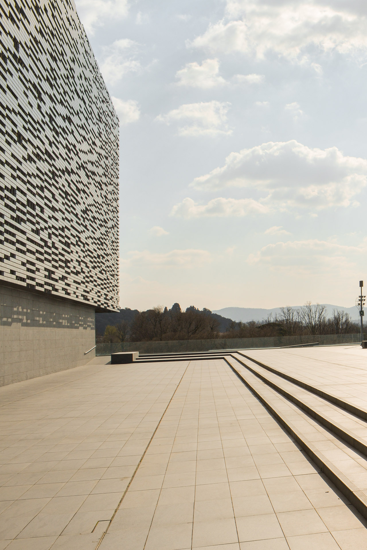 Scorcio prospettico fronte posteriore