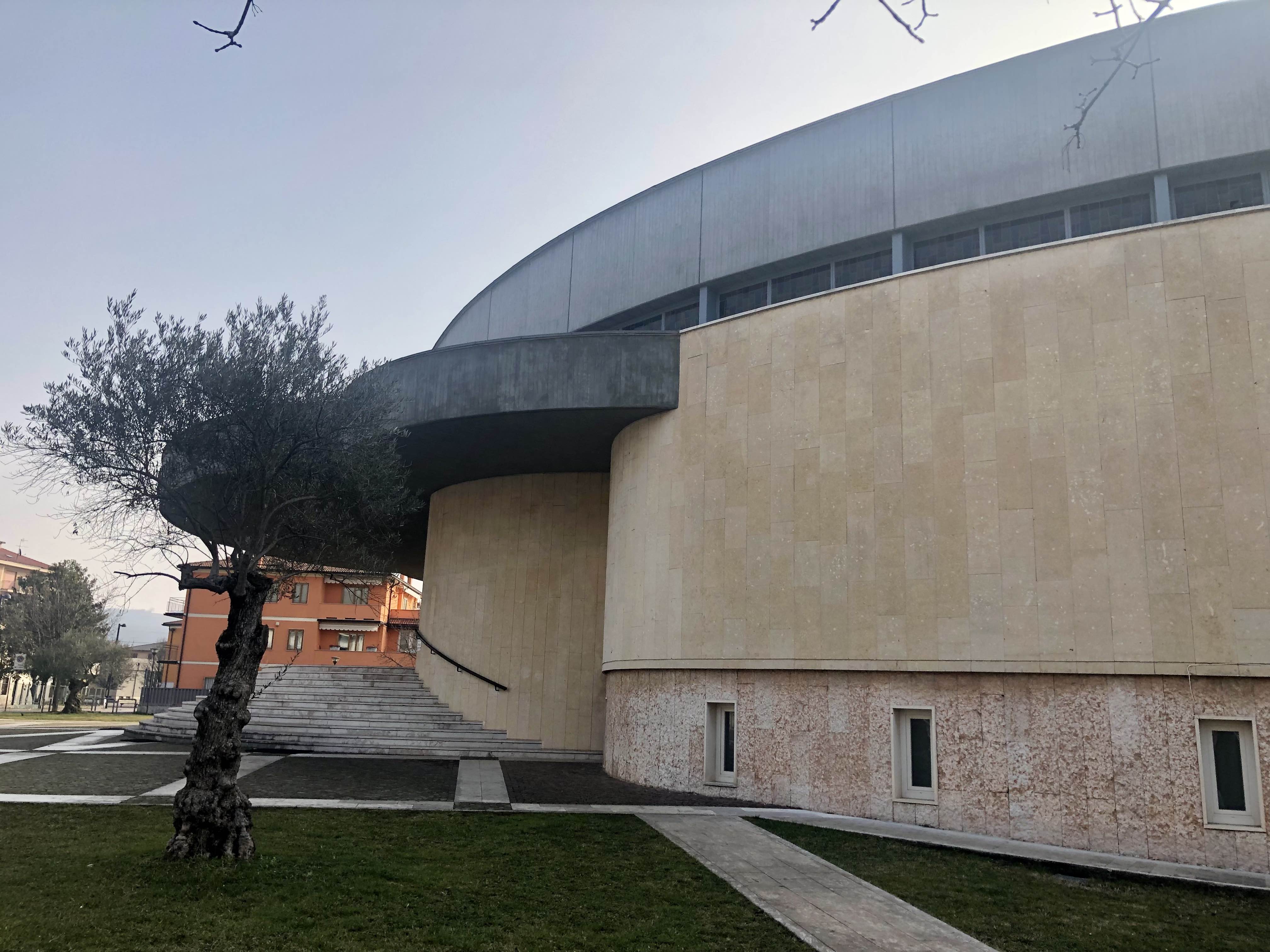 Prospetto principale da ovest