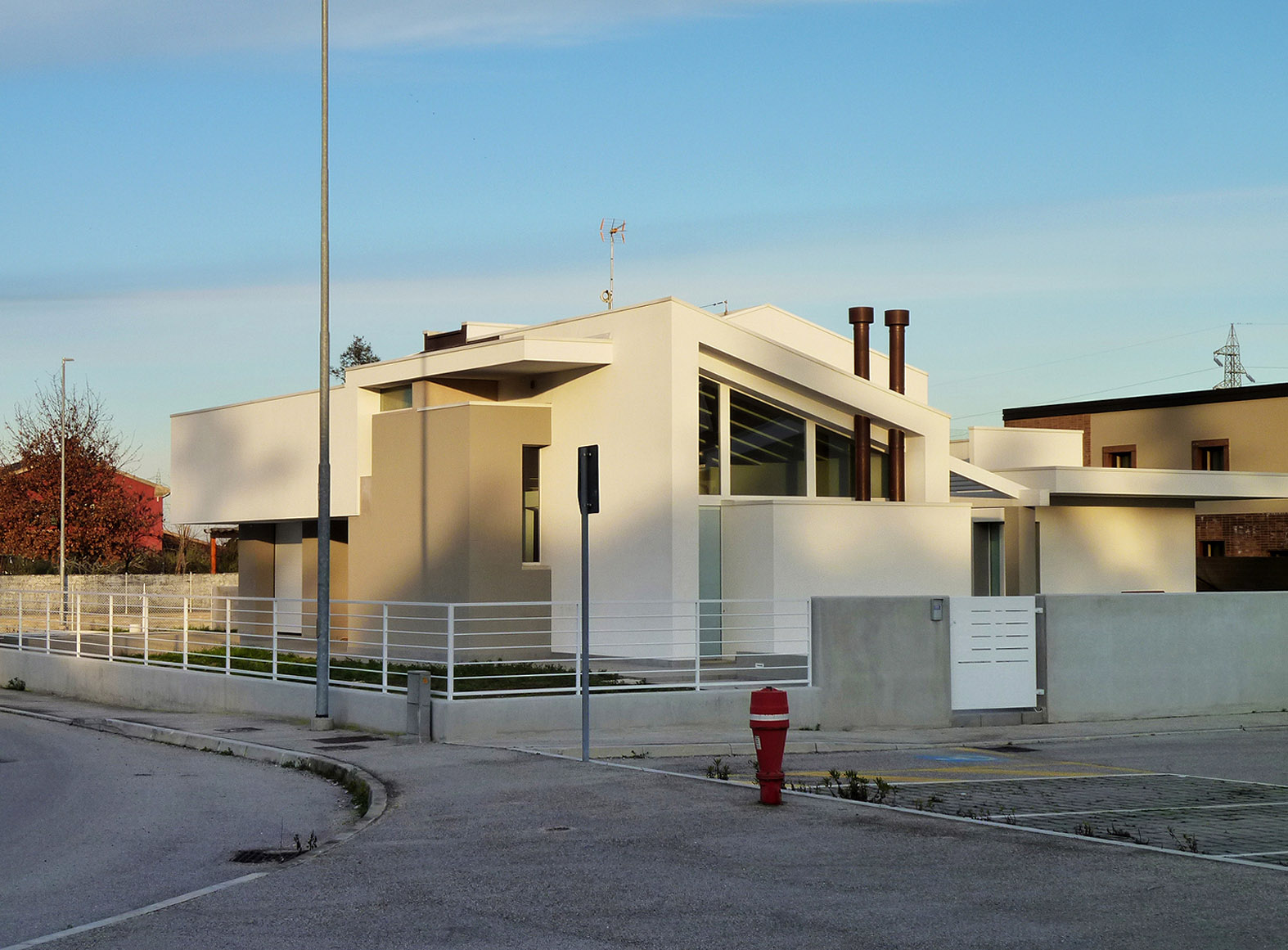 Vista esterni - fronte strada