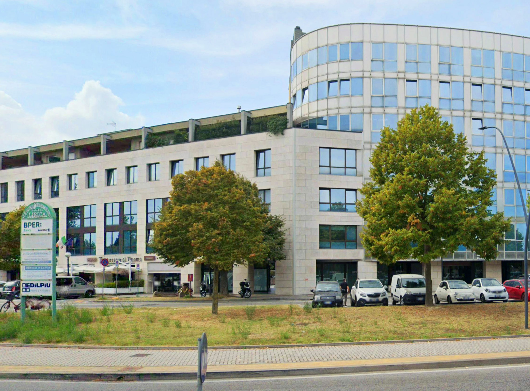 Vista esterni - fronte strada