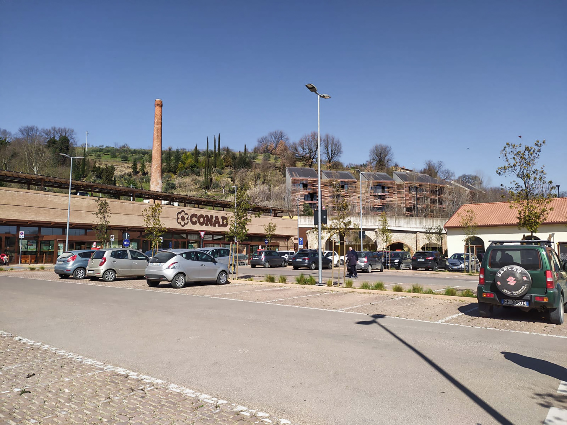 Vista d'insieme dal parcheggio