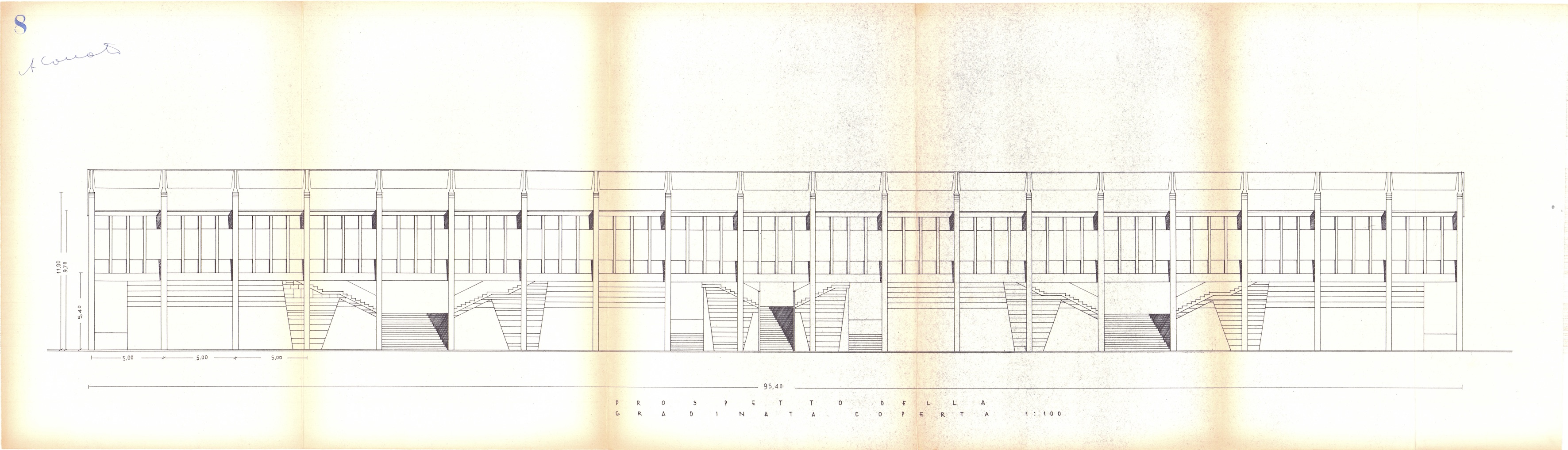 Prospetto della gradinata coperta