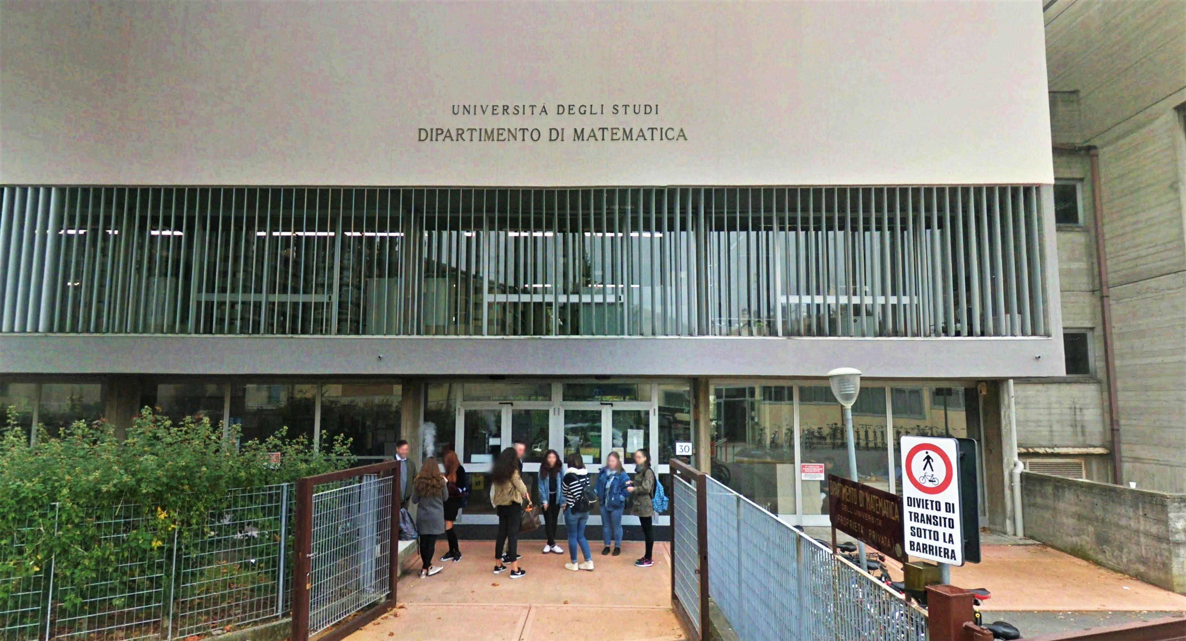 Vista esterni - ingresso principale