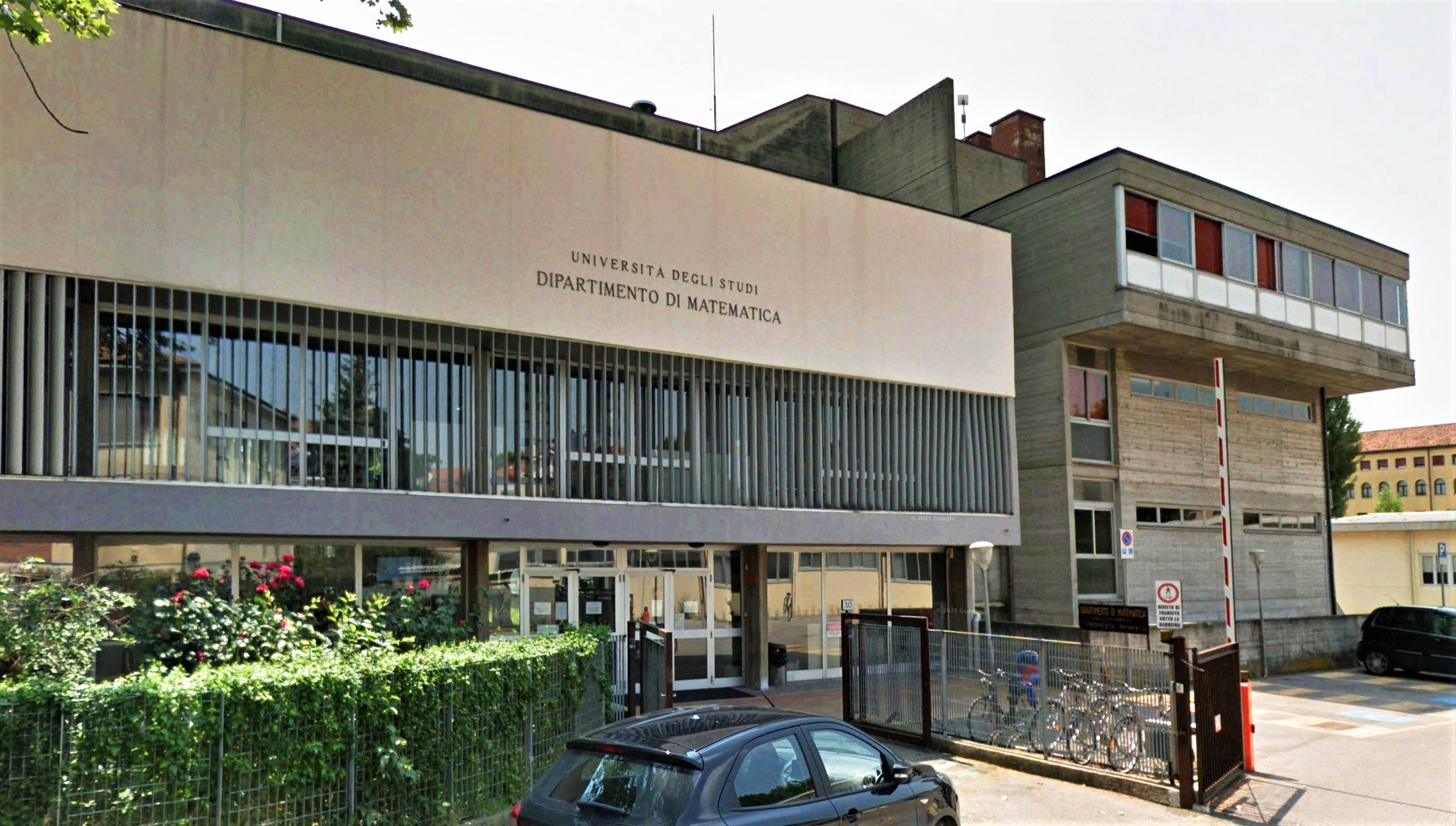 Vista esterni - ingresso principale