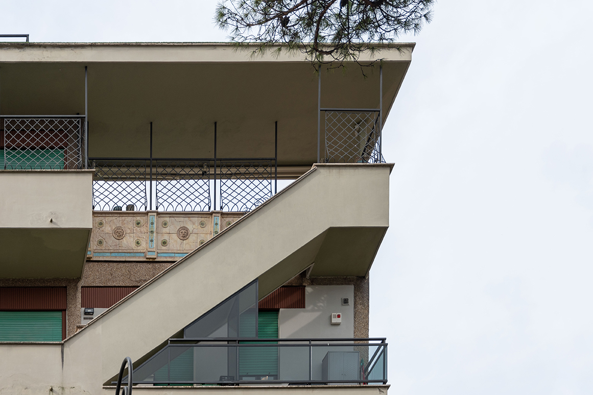 Dettaglio del prospetto (Viale di Villa Grazioli)