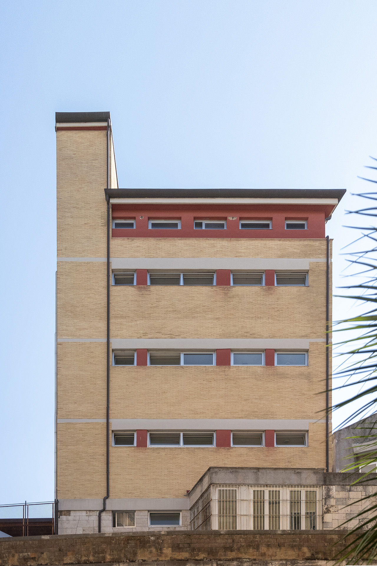 Vista del prospetto laterale