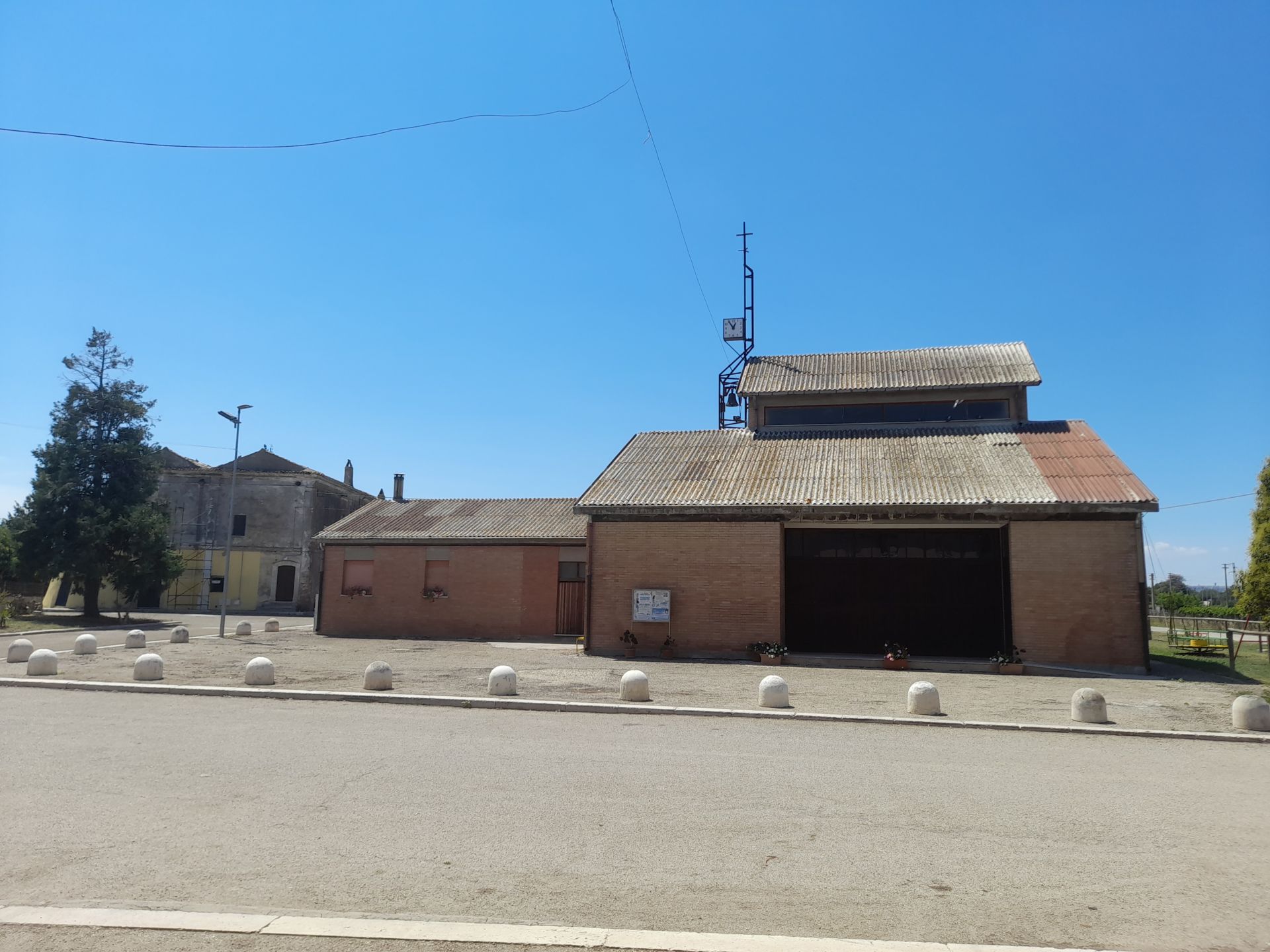 chiesa - facciata principale