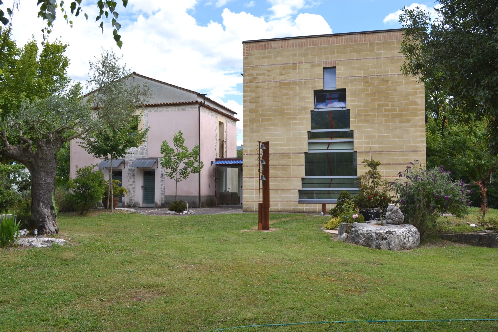 facciata nord - rapporto con volumi esistenti