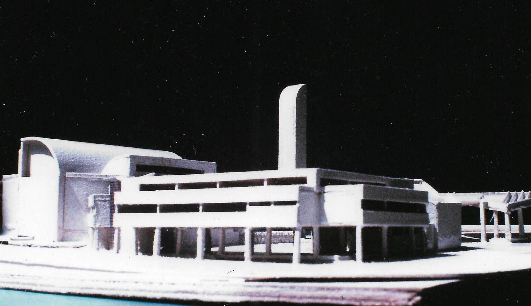 plastico - vista posteriore e canonica