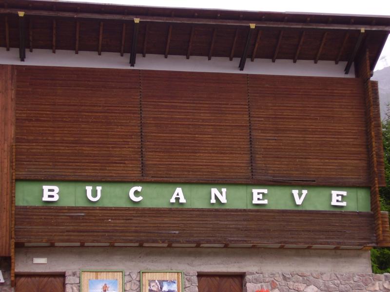 insegna, facciata principale