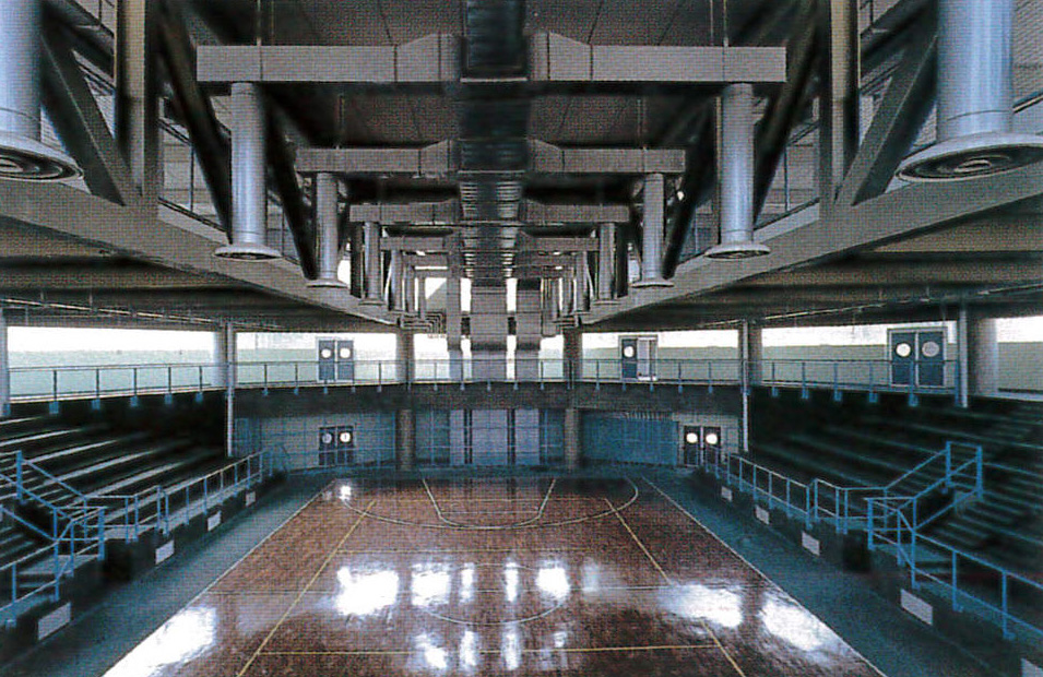 Centro servizi. Vista interna della palestra