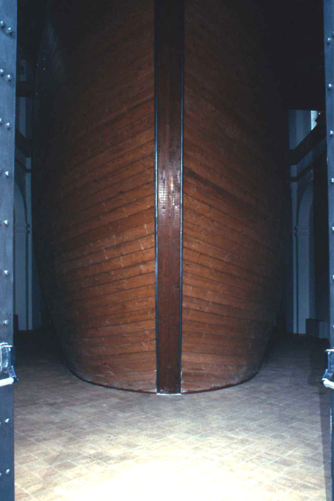 Dettaglio poppa costruzione lignea