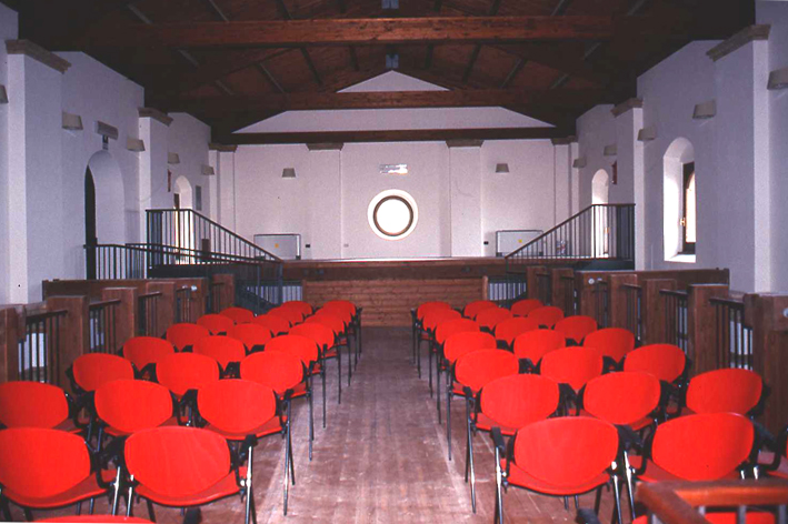 Vista d'interno sala convegni