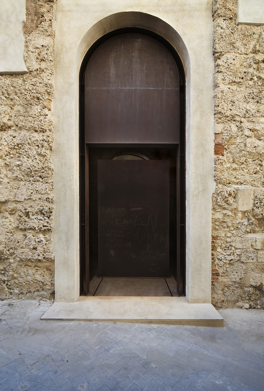 Il protale dell'endonartece semiaperto visto dall'esterno