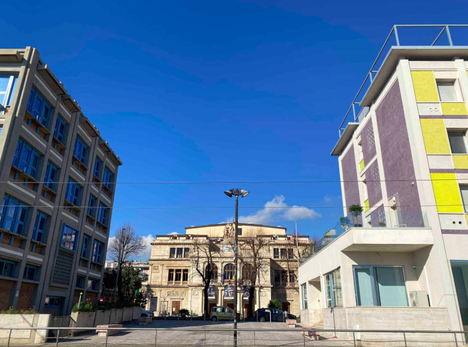 Prospetti laterali isolati IX e X