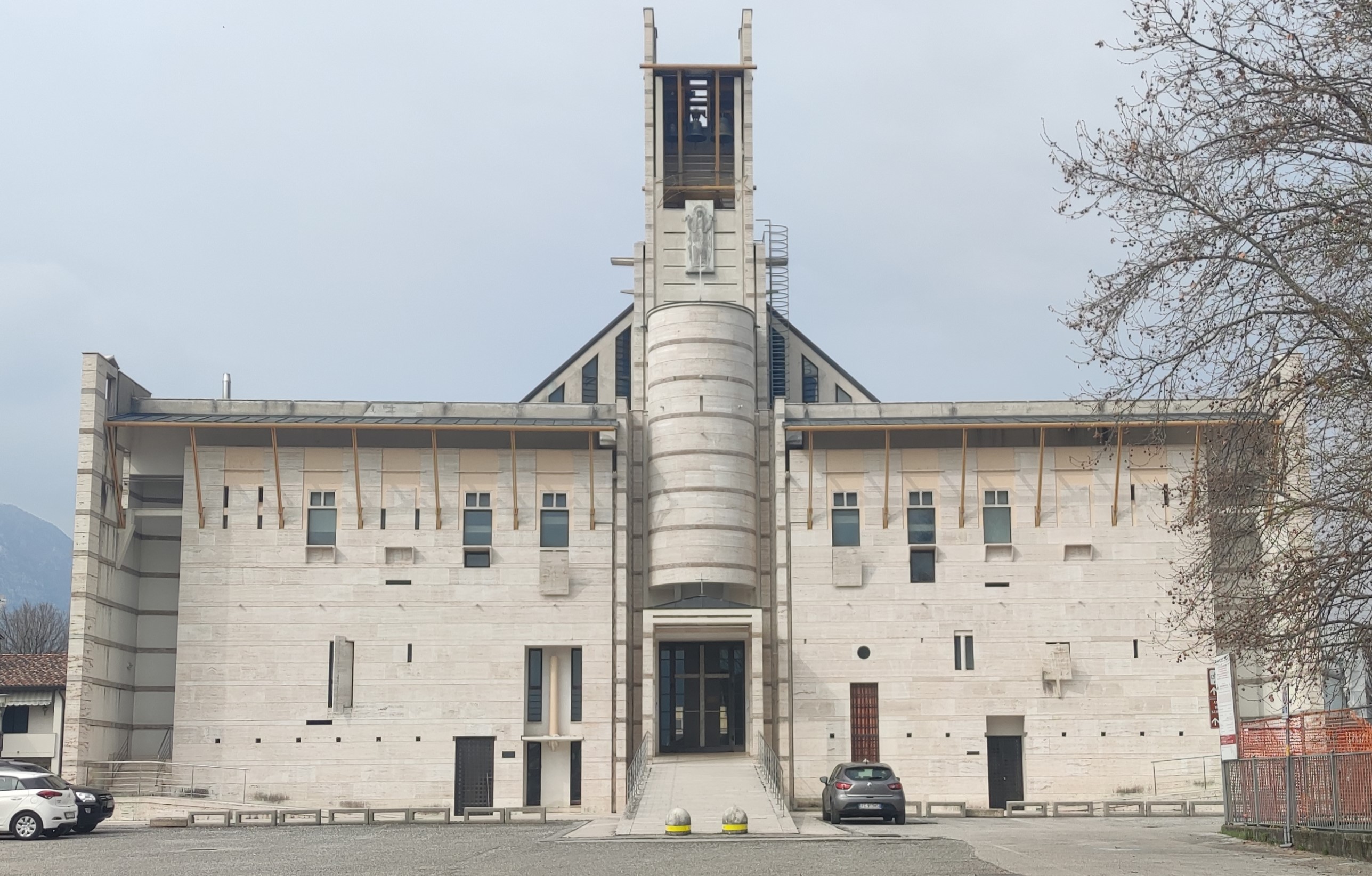 Veduta del fronte principale