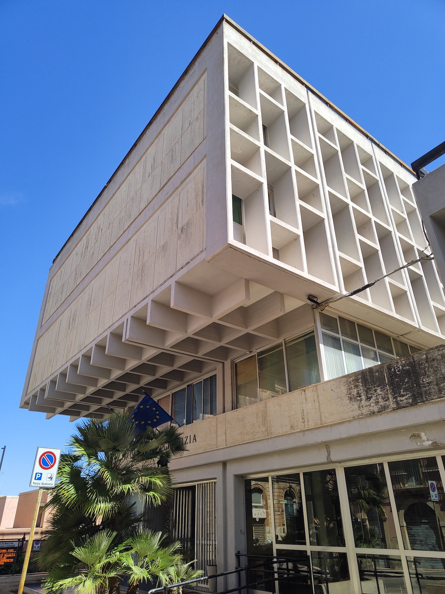 Palazzo di Giustizia di Ragusa, dettaglio