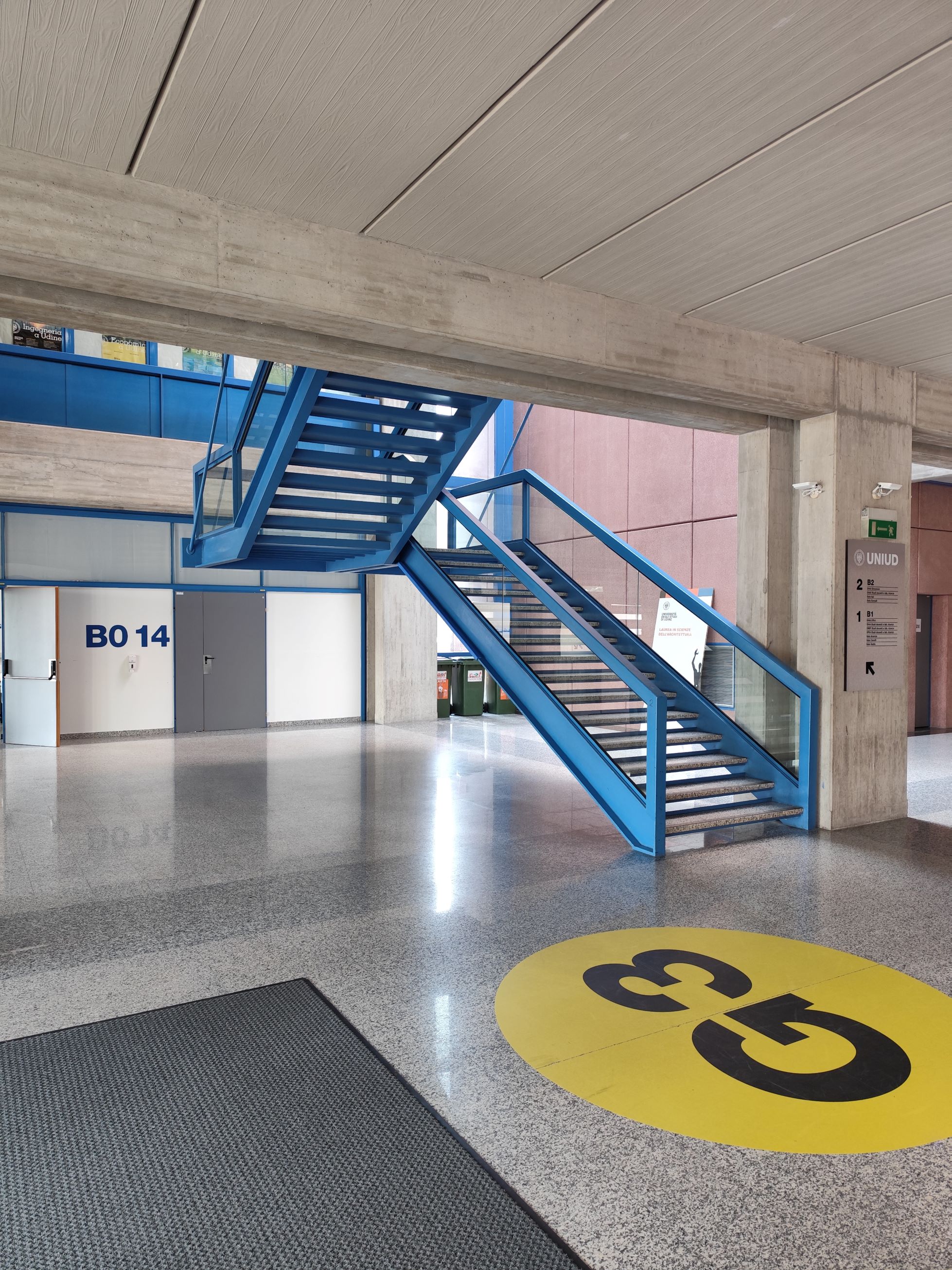 Rampa di scale al pianterreno