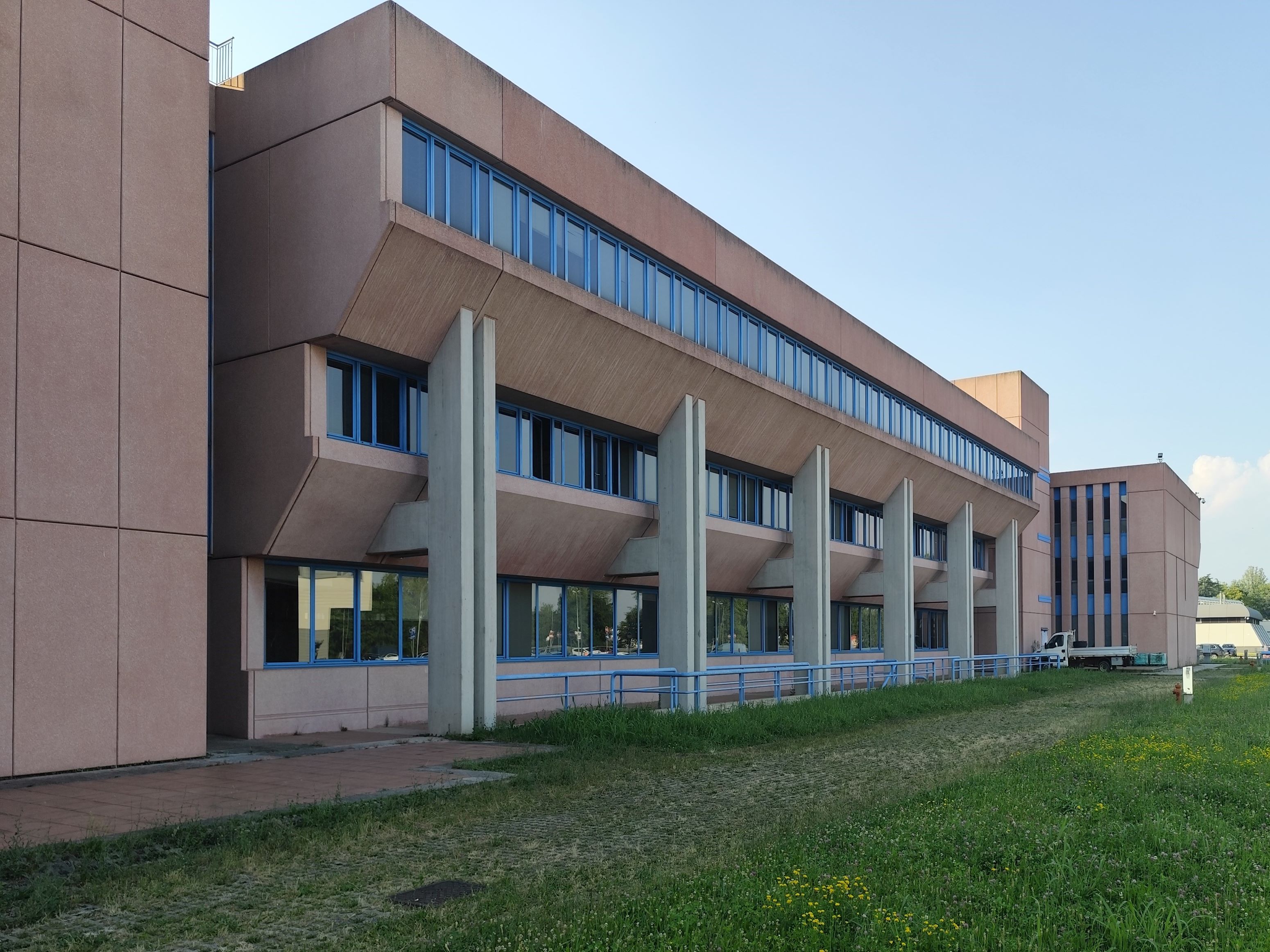 Fianco dell'edificio