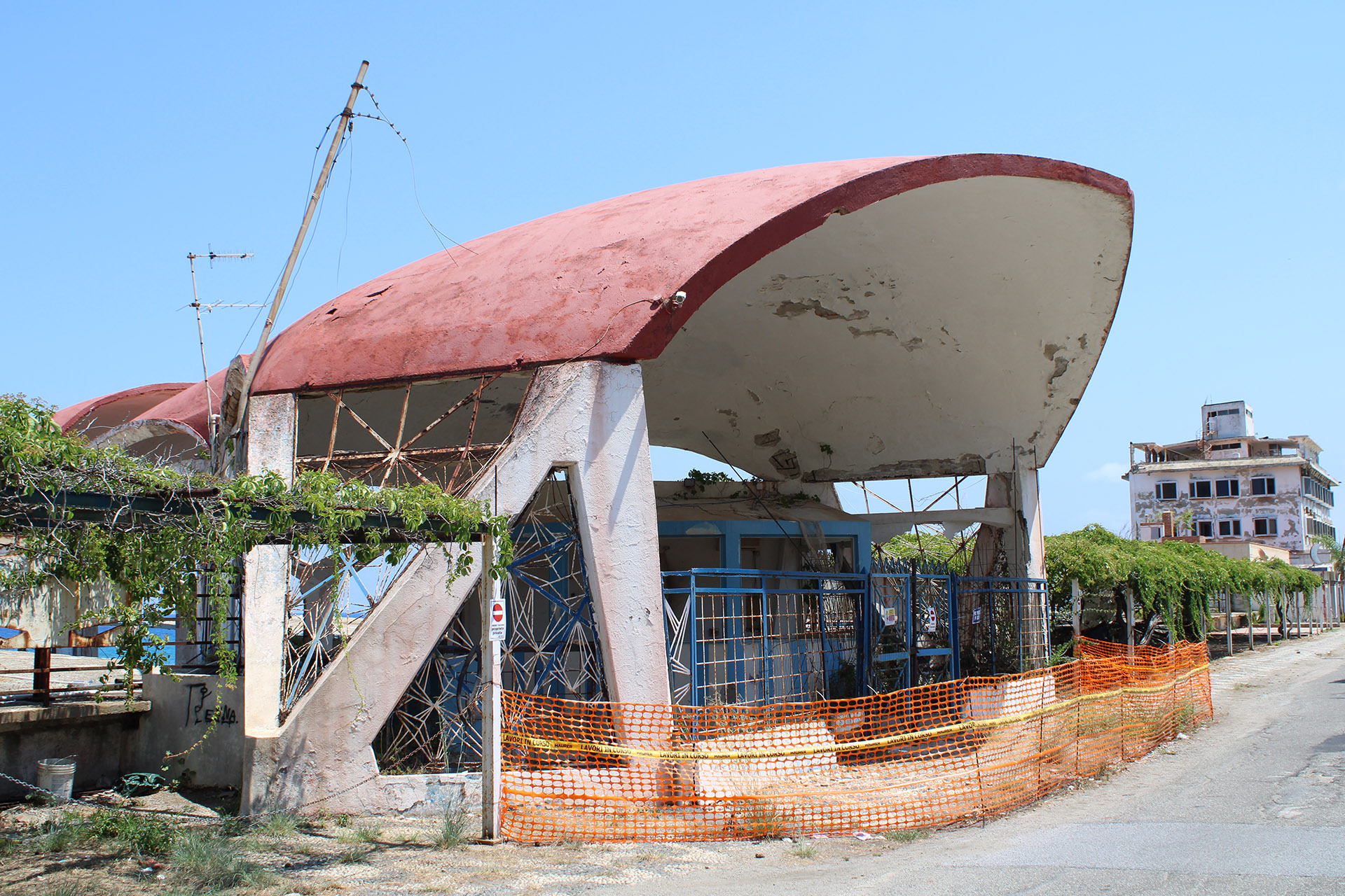 Copertura a volte dell’ingresso al lido al 2024