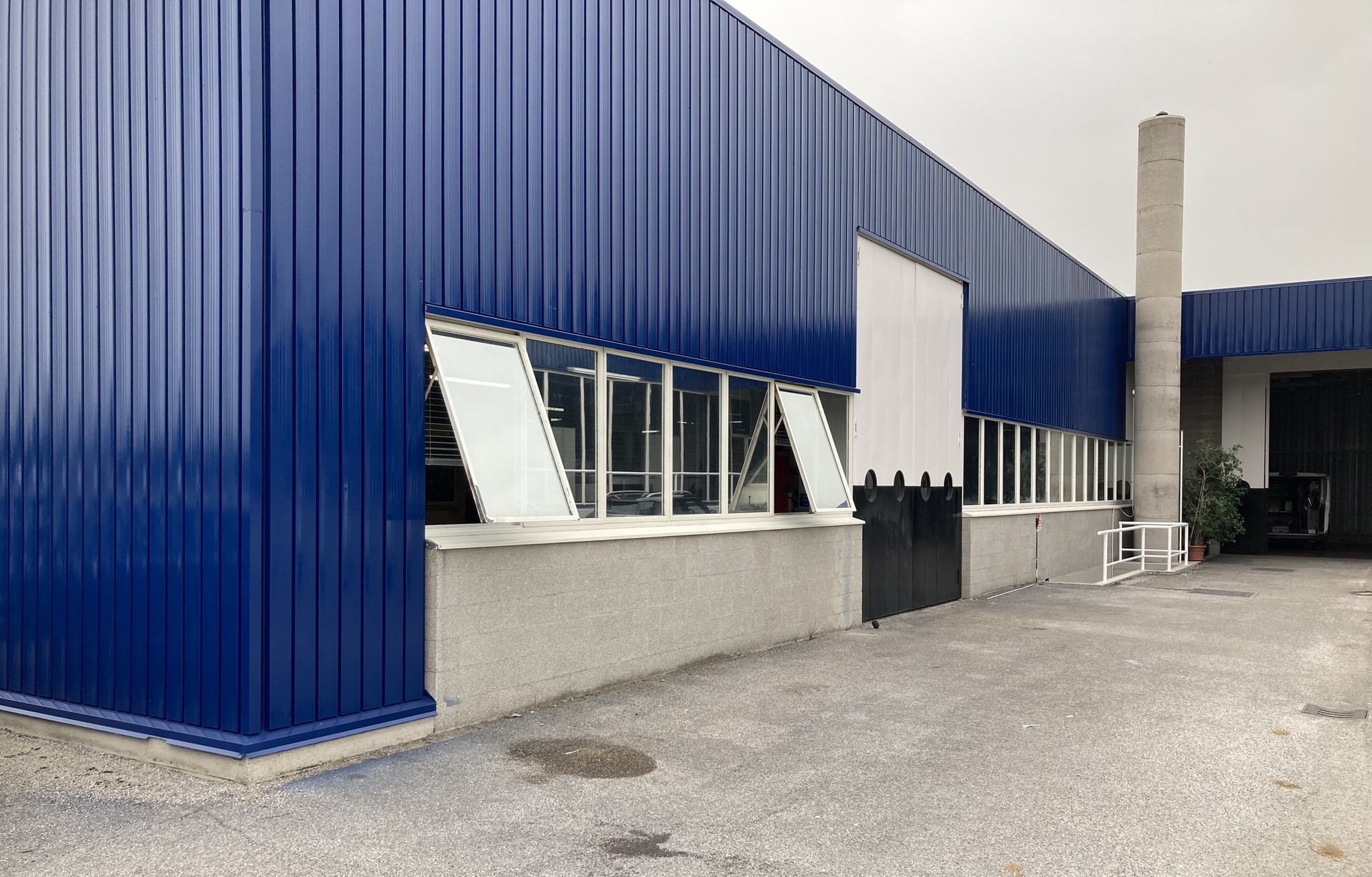 L'ingresso al magazzino