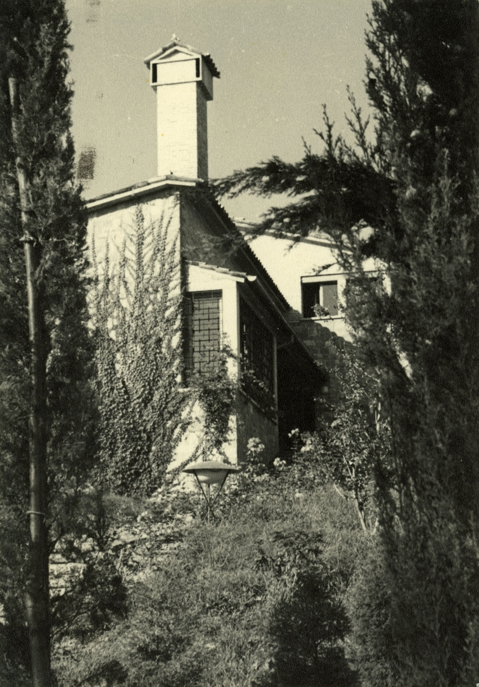 Scorcio dall'ingresso su strada