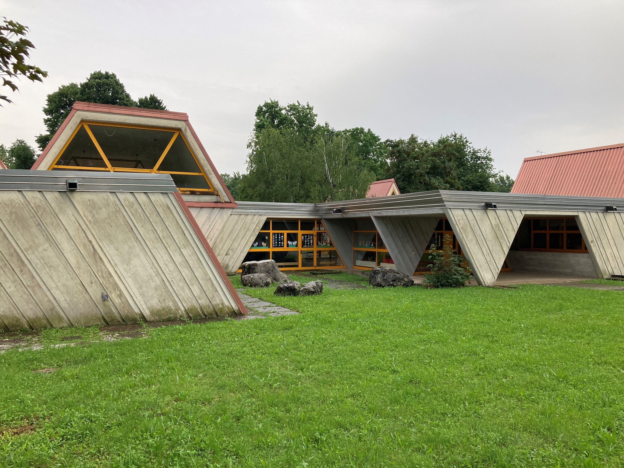 Veduta d'insieme dalla strada