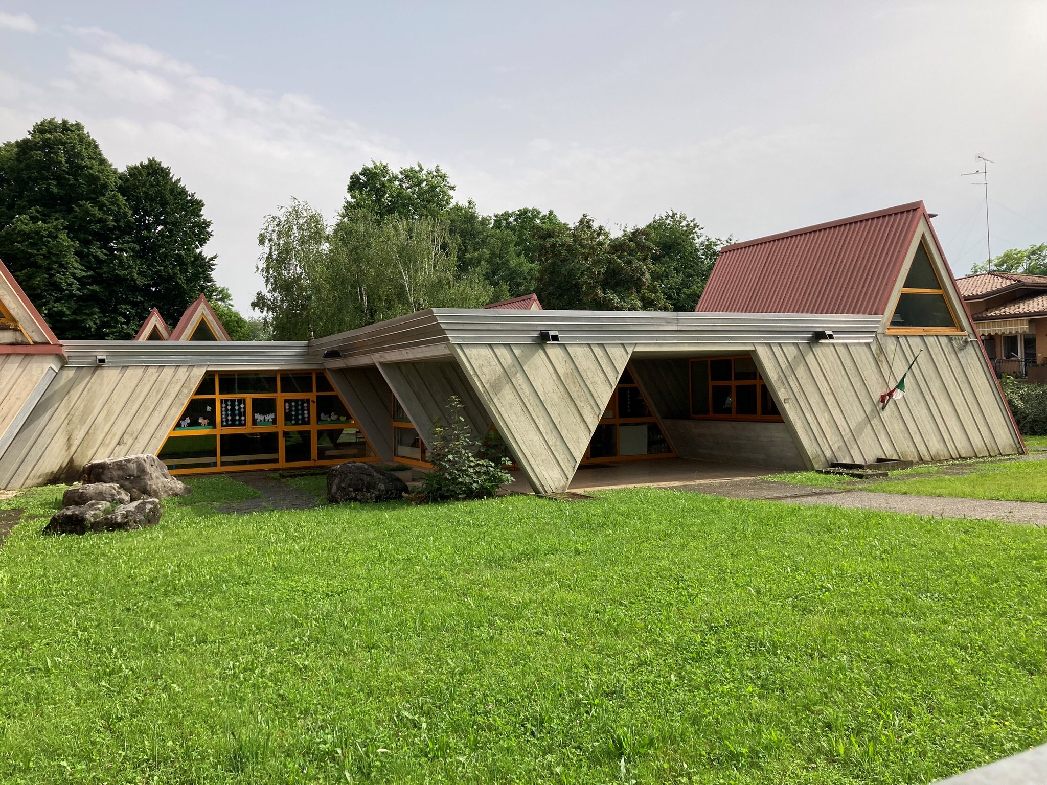 Il portico d'ingresso