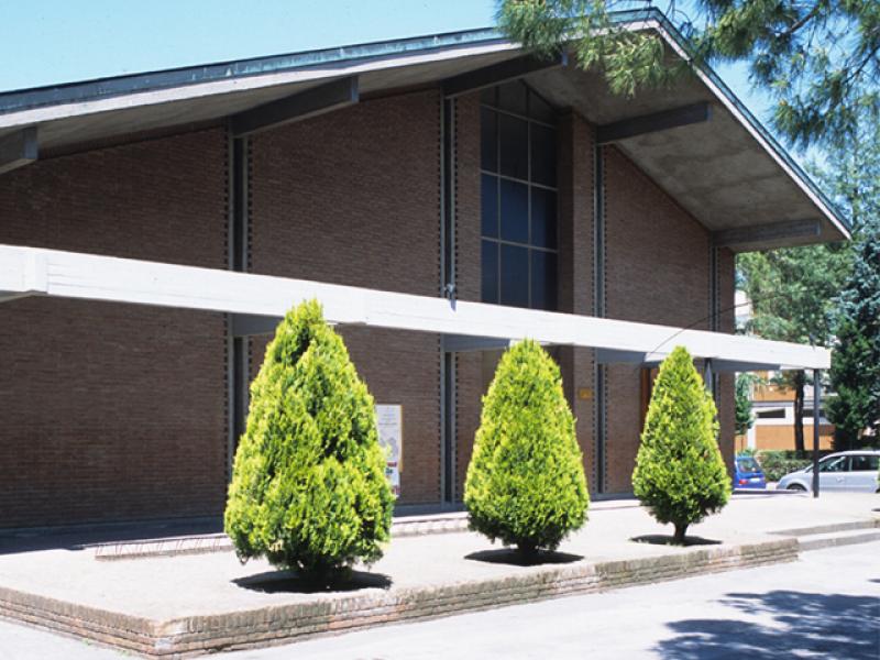 Vista della facciata della Chiesa e ingresso principale
