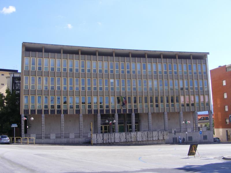 facciata piazza Tullio Tedeschi (2013)