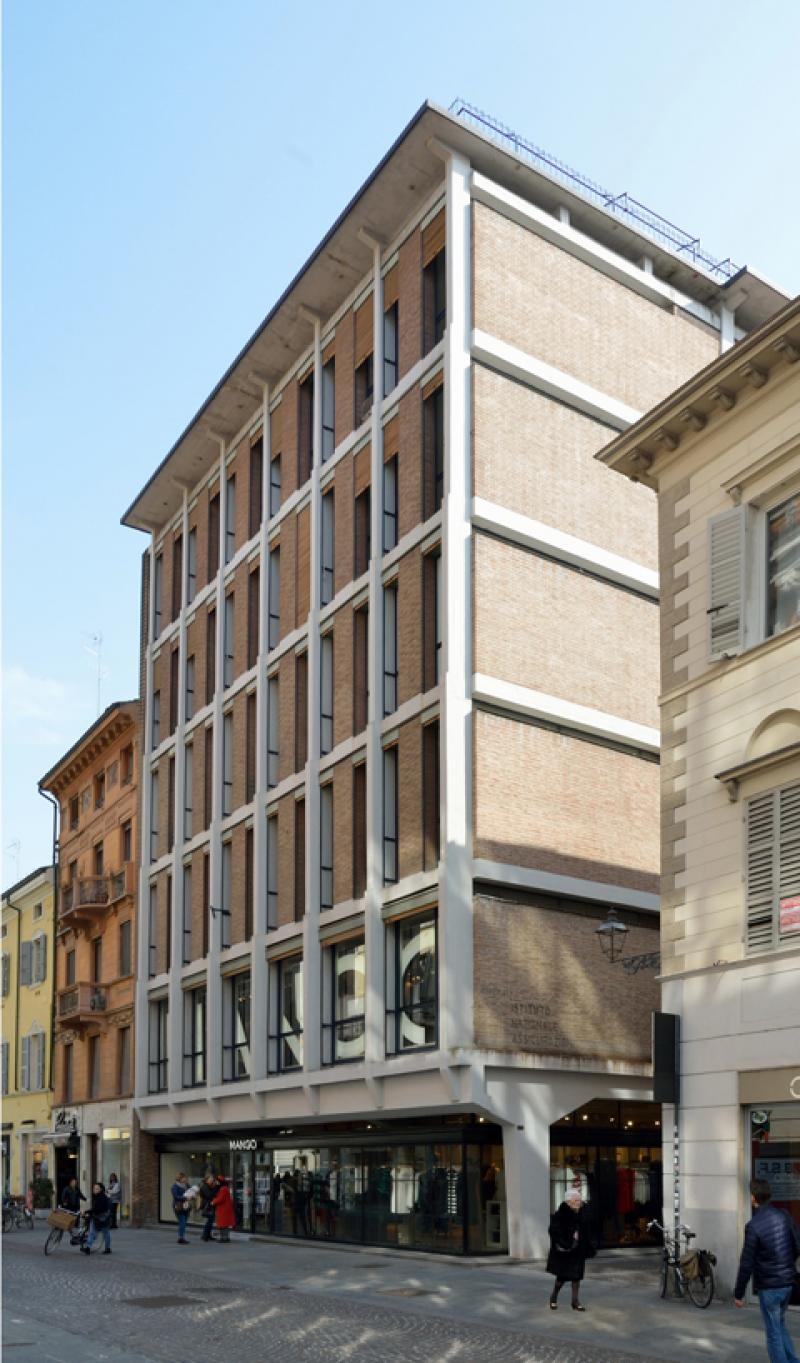 PR03_3 Vista laterale su via Cavour