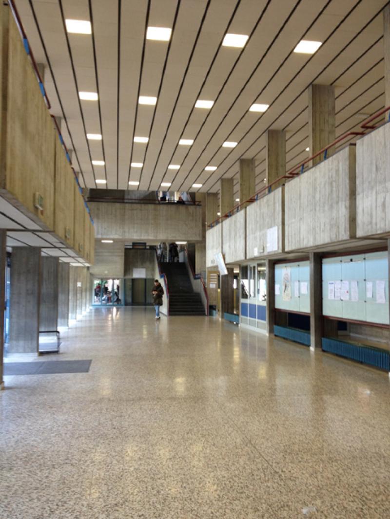 Vista hall di ingresso, stato attuale