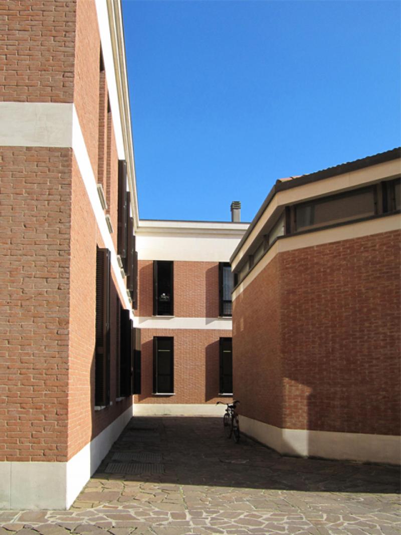 Vista del retro del complesso e cappella