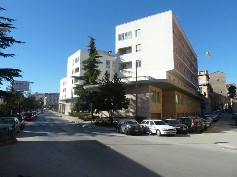 veduta angolare tra via Garibaldi e via Zurlo (2013)