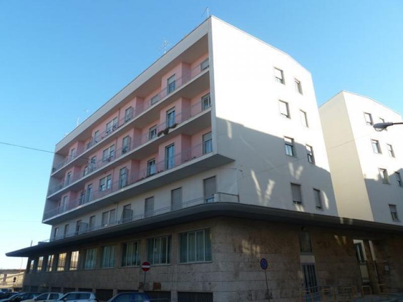 veduta facciata su via Zurlo (2013)