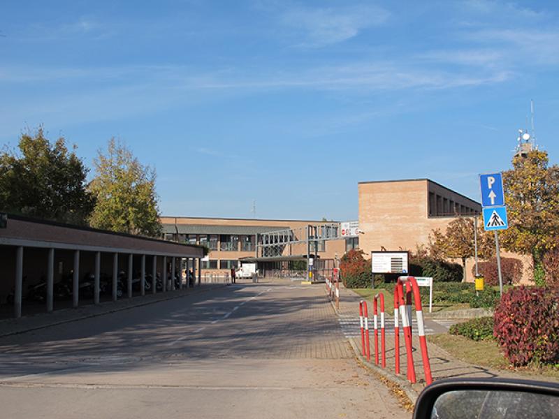 Vista sede AMPS con Strada Comunale Santa Margherita alle spalle, Parma
