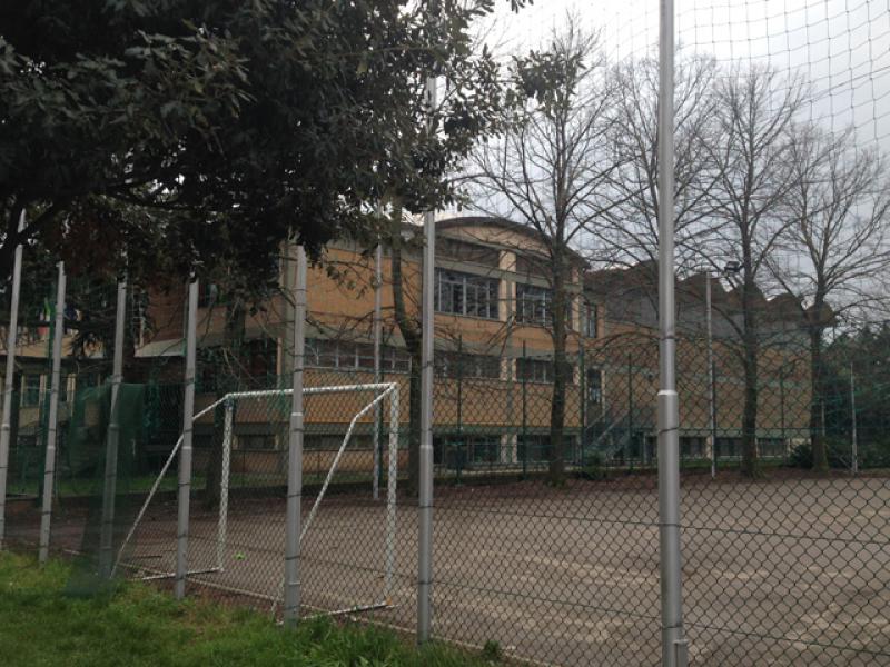 Lato nord confinante con la parrocchia