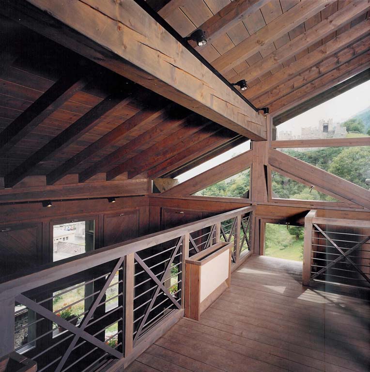 Ca' del Cap. Particolari scala e piano superiore