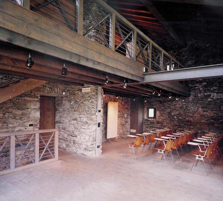 Ca' del Cap. Particolari scala e piano superiore