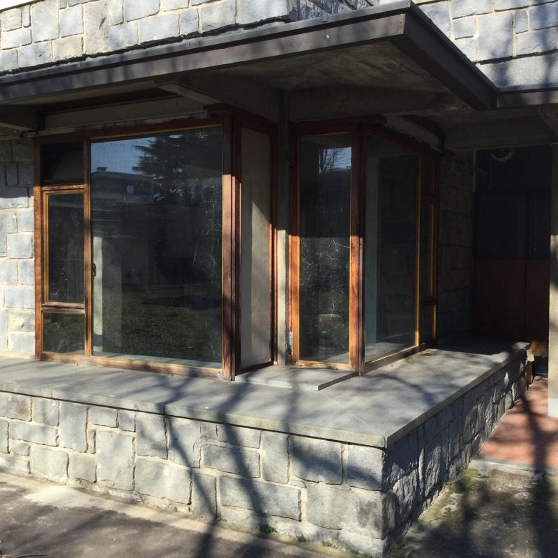 Dettaglio dei serramenti in legno, 2019  