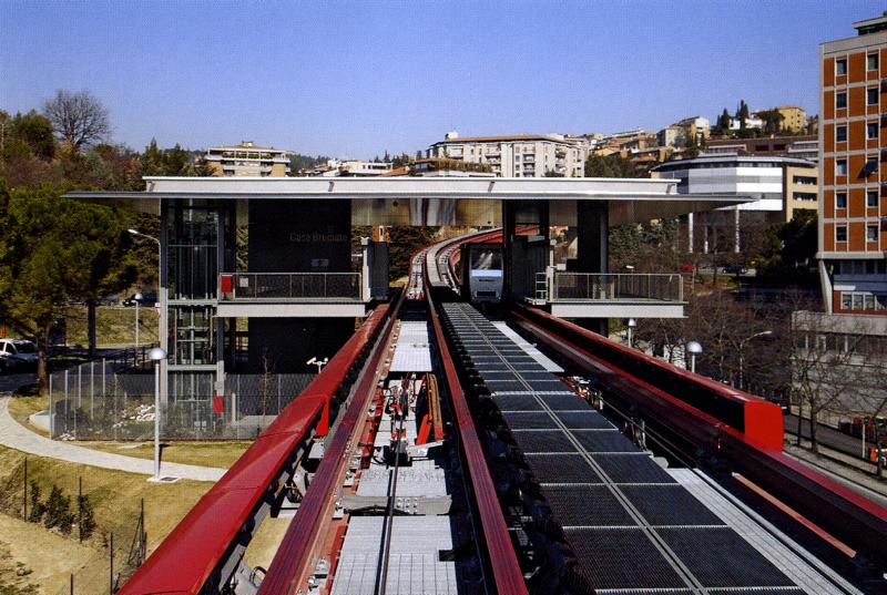 Dettaglio binario e stazione