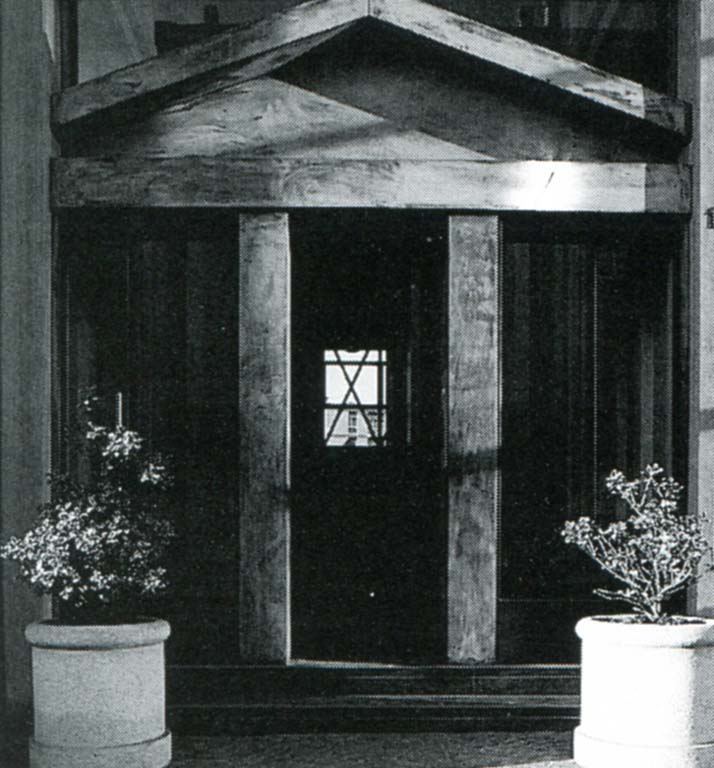 Casa Margiotta, Bergamo. Particolare dell'atrio. Stampa fotografica b/n. 